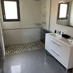 Maison Moderne Avec Piscine Chauffee *