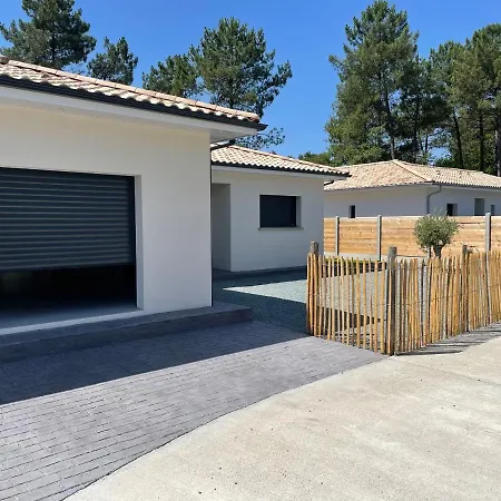 Maison Moderne Avec Piscine Chauffee *